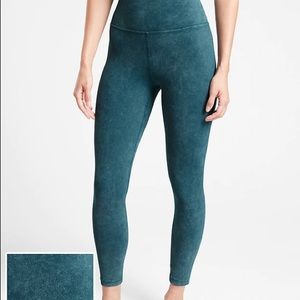 Athleta Elation Garment Dye 7/8 Tight Legging Blue Size Medium